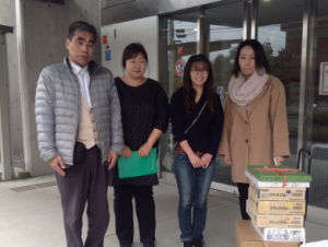 立川市内のひとり親の会・自立支援施設「立川マザーズ」に、缶詰各種(96缶)、等を贈呈しました(2016/11/19)