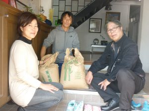 八王子市内の児童養護施設「武蔵野児童学園」にお米とオリーブオイルを贈呈(2016/11/3)