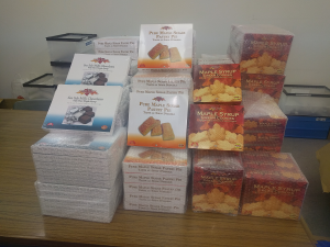 株式会社人材バンク様からお菓子とご寄付を頂きました。（8/3）