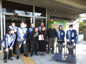 ローソン様より沢山のおせちをいただきました